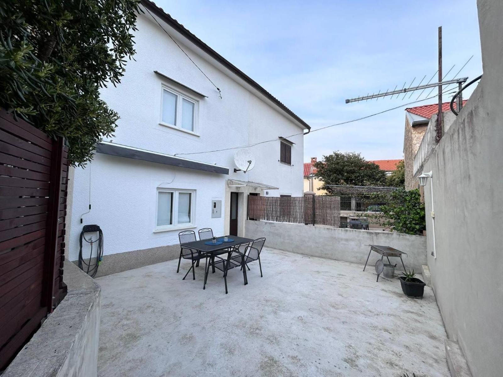 Holiday Home Omišalj Zewnętrze zdjęcie